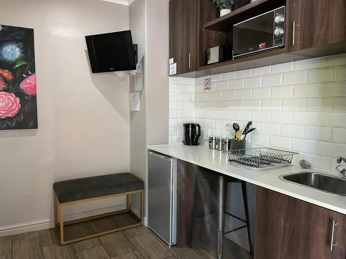 Hotel Panorama Self Catering Parow 0*,  Südafrika
